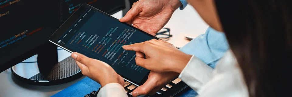 Programmer and software engineer working in tech develop company. Trailblazing Stockfoto's