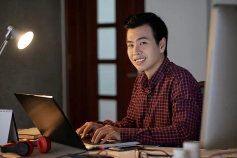 Programmer enjoying work Stock-Fotos