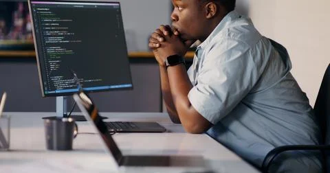Programmer in the office 库存照片