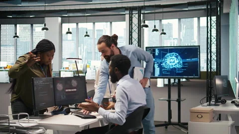 Programmer in office requesting help from coworkers to fix critical error 스톡 동영상 313018402