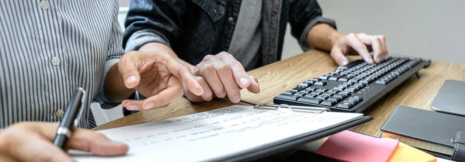 Programmer Team of  Developing programming and website working in a software Stockfoto's