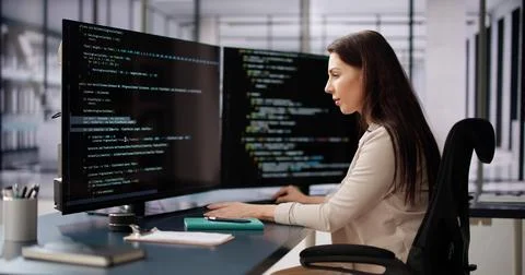 Programmer Woman Coding On Computer Foto stock