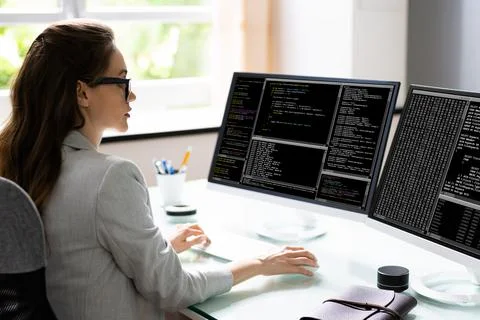 Programmer Woman Coding Stock-Fotos