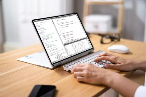 Programmer Woman Coding Stock-Fotos