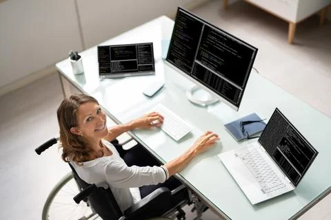 Programmer Woman Coding Stock-Fotos