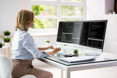 Programmer Woman Coding Stock-Fotos