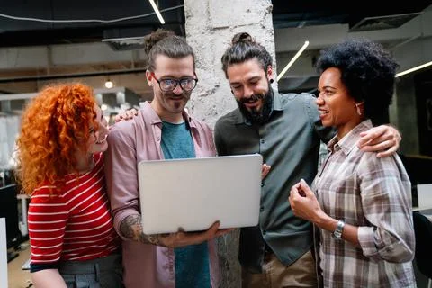 Programmers cooperating at IT company developing apps. People business work Stock-Fotos