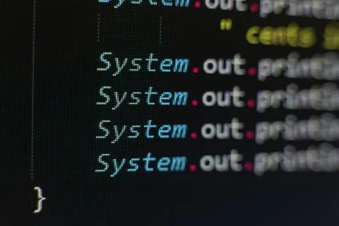 Programming code on a screen. Stockfoto's