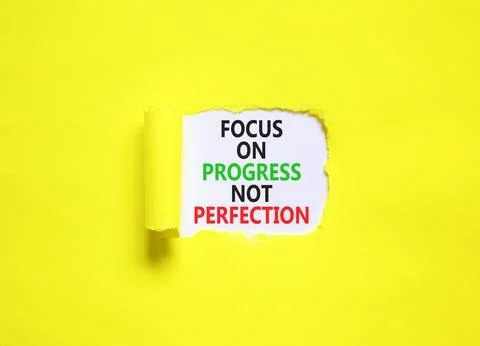 Progress or perfection words symbol. Concept words Focus on progress not pe.. Stockfoto's