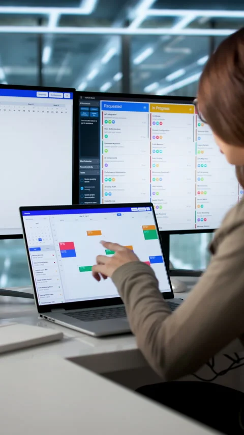 Project Manager Using Software To Control Time And Schedule Reporting Stock Footage 335456976