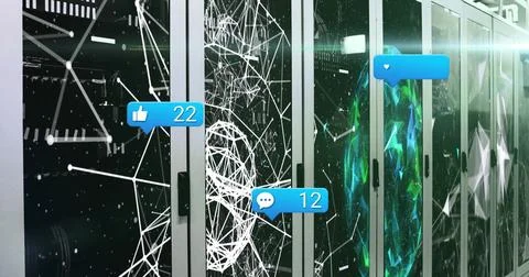 Projecting wireframe head and social media bubbles on server racks in data Illustrazione stock