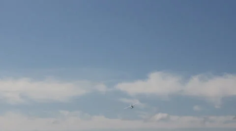 Propeller airplane in the sky 8981_02 스톡 동영상 26619873