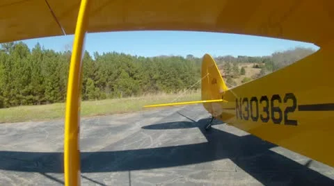 Propeller Airplane takeoff 스톡 동영상 22060107