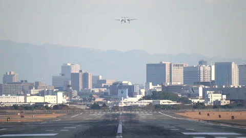 Propeller plane landing scene Video stock 160181982