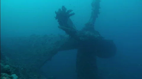 Propeller of sunken ship, under water shot Stock Footage 787090