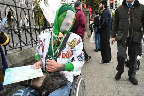 Protest against data cantres outside the International AI Summit 2026 in Dublin, Stock-Fotos