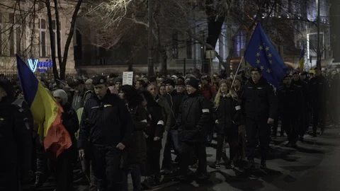 Protest in Bucharest against corruption and Romanian Government justice decrees Stock Footage 104076788