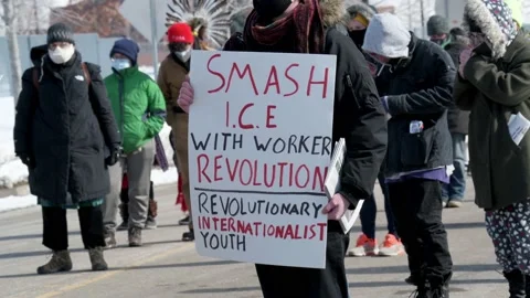 Protest to demand an immediate end to the war on immigrants. 库存影片 149086195