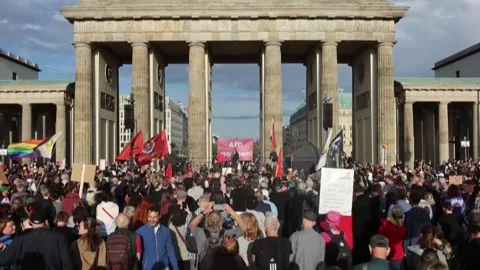 Protest held in Berlin against far-right AfD party, Berlín, DE - 07 Sep 2026 Stock Footage 344907896