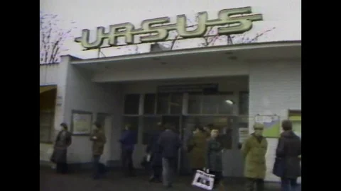 A protest occurs in 1980s Poland Vídeo Stock 101700717