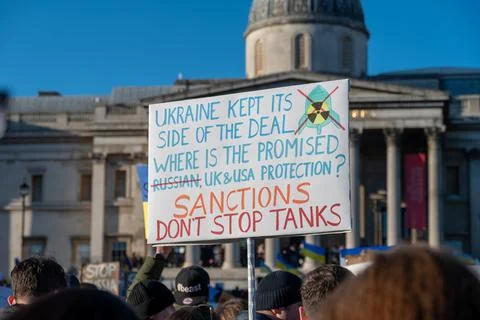 Protest placard protesting the war in Ukraine Stock Photos