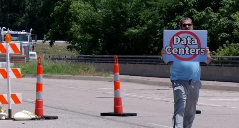 Protest Sign Opposing AI Data Center Construction Foto stock