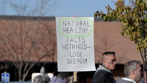 Protest to stop masking and vaxing the children Video stock 164882838