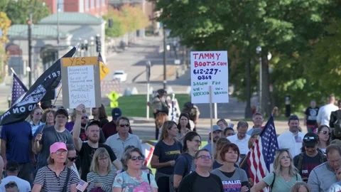 Protest to stop vaccine mandates and passports 库存影片 162144247