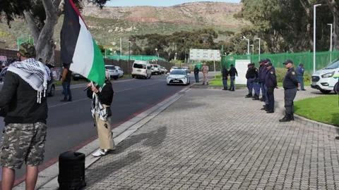 Protest in support of Gaza at US Consulate in Cape Town Video stock 314671855