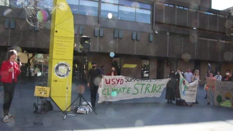 Protest: Uni Students Demand Real Climate Action 스톡 동영상 202826317