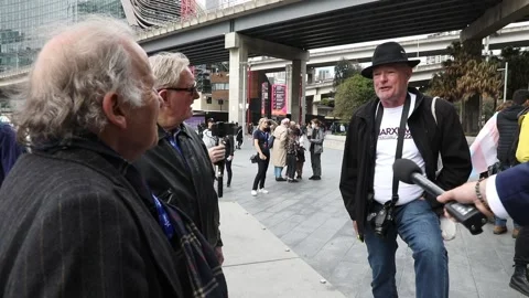 Protesters against CPAC Vídeos de archivo 215535926
