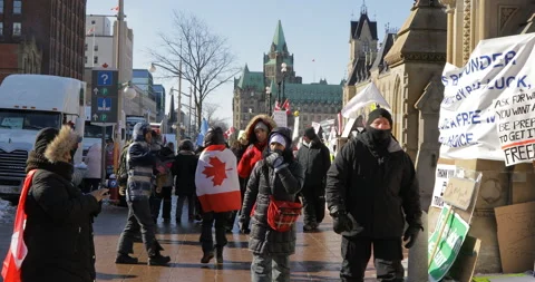 Protesters and signs at Ottawa Protest Stock-Footage 170296416