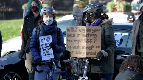 Protesters asking for justice and to drop charges on recent protesters Video stock 144641562