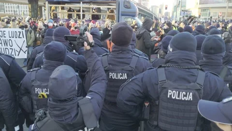 Protesters blocking main street. Video stock 150901793