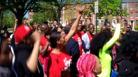 Protesters commemorate the Baltimore riots by dancing and chanting. Stock Footage 62533634