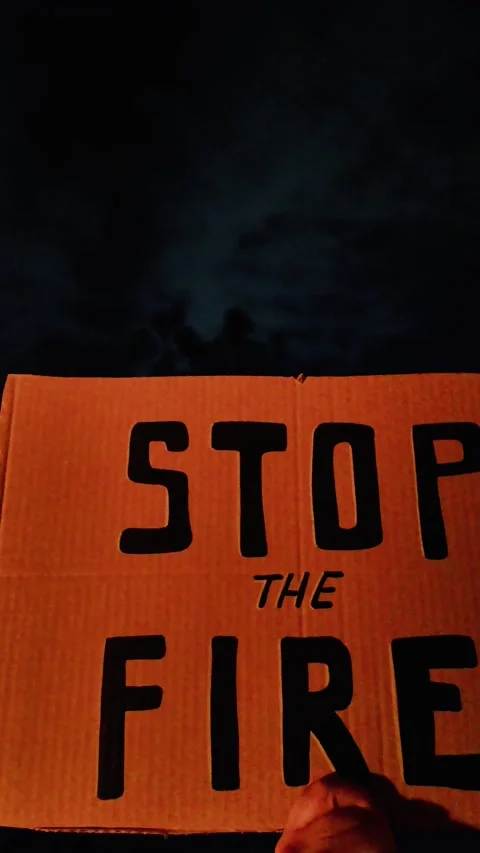 Protesters demand ceasefire, stop war amid humanitarian crisis, Vertical video Stock Footage 315619123