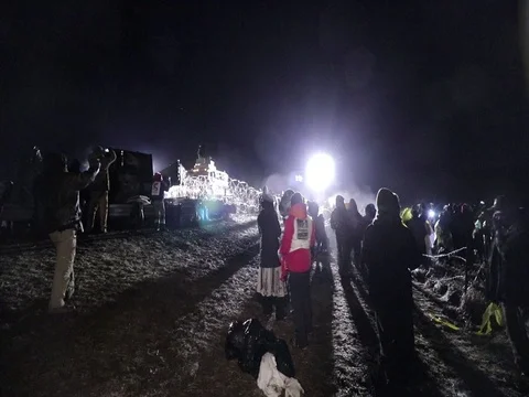 Protesters fire hosed with mace water - Standing Rock Sioux Tribe Stock Footage