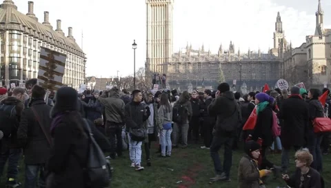 Protesters in front of Big Ben 2 Видео 3943057