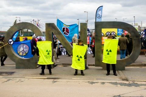 Protesters gather outside the main gate to the AWE, Aldermaston UK Stock Photos