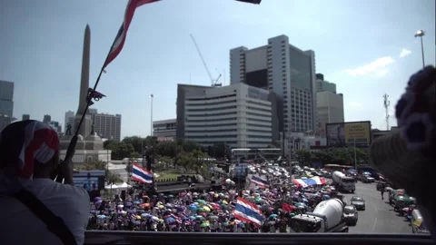Protesters gather at Victory Monument Video stock 314208880
