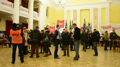 Protesters inside Kiev State City Administration, Euro maidan, Kiev, Ukraine. Video stock 35901331