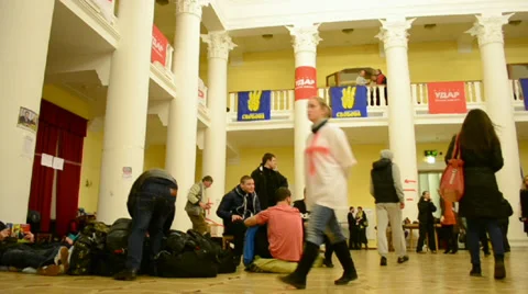 Protesters inside Kiev State City Administration, Euro maidan, Kiev, Ukraine. Stock Footage 35902781