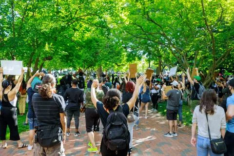 Protesters march in WASHINGTON D.C. during a rally responding to the death of Foto stock