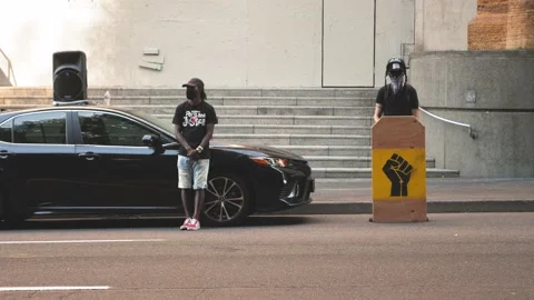Protesters Parked and Standing Outside Federal Courthouse in Portland Oregon. Stock Footage 136640590