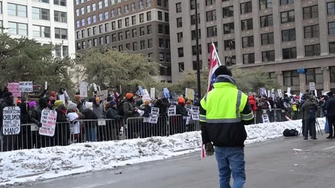 Protesters protest the arrival of Jake Lang, a right-wing activist Video stock 327868522