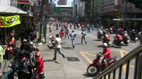 Protesters Retreat Street Battle Government Troop Demonstration War Bangkok 2009 Stock Footage