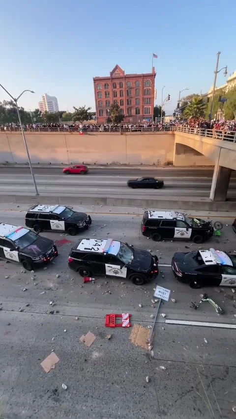 Protesters Throw Rocks and Debris at Police During ICE Protests, Los Angeles, Ca Stock Footage 311185662