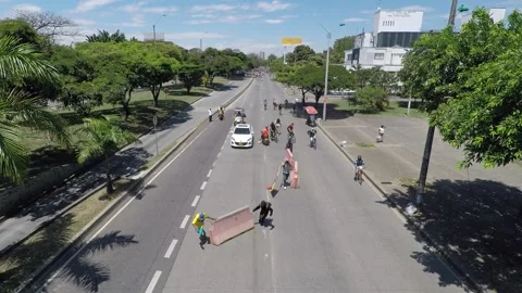 Protestors blocking streets - Colombian independence day 2021, Protesters Video stock 157514527