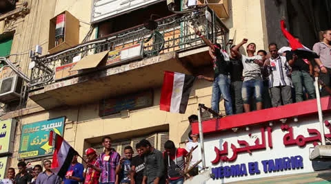 Protestors demonstrate in Cairo, Egypt Video stock 25395805