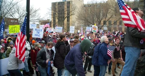 Protestors gather to demand the re-opening of the state during COVID-19 Видео 131304283